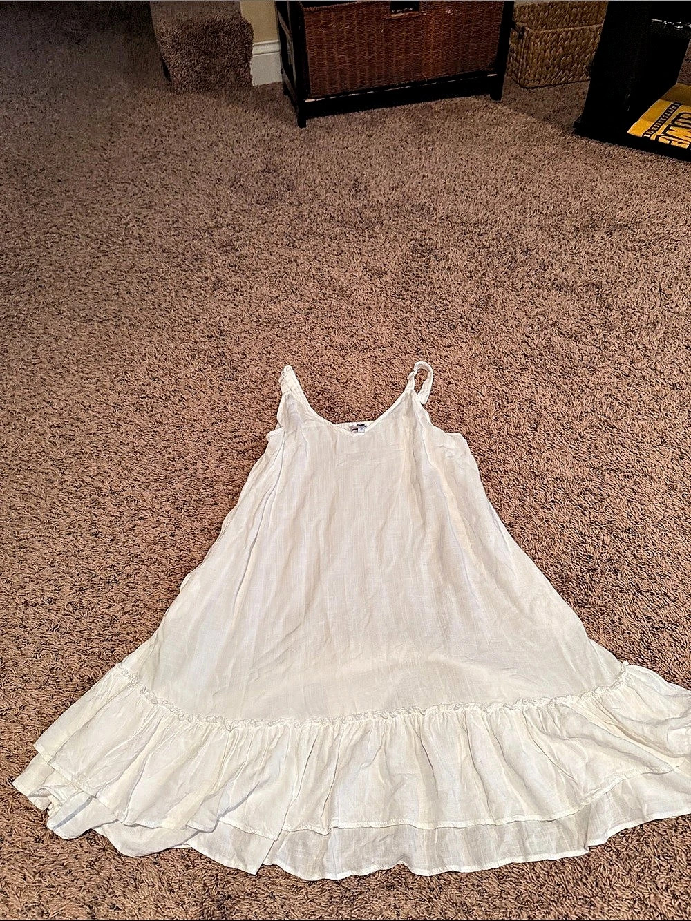 Sunny Oceans White Ruffle Mini Dress Size Medium Like New